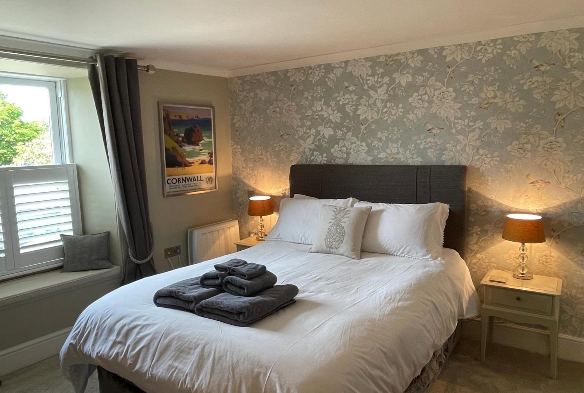 Treveighan Farmhouse Saint Teath Esterno foto