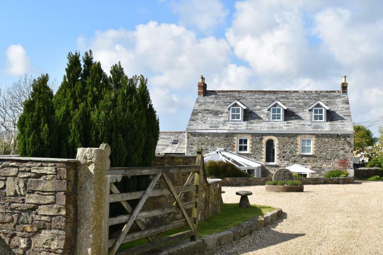 Treveighan Farmhouse Saint Teath Esterno foto